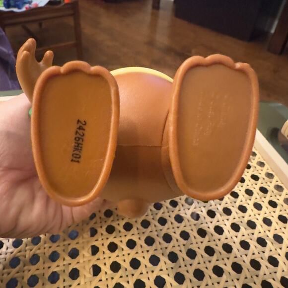 Just Play Disney Jr Goldie and Bear 7.5" Poseable Plastic Figure Figurine Toy - Picture 3 of 9